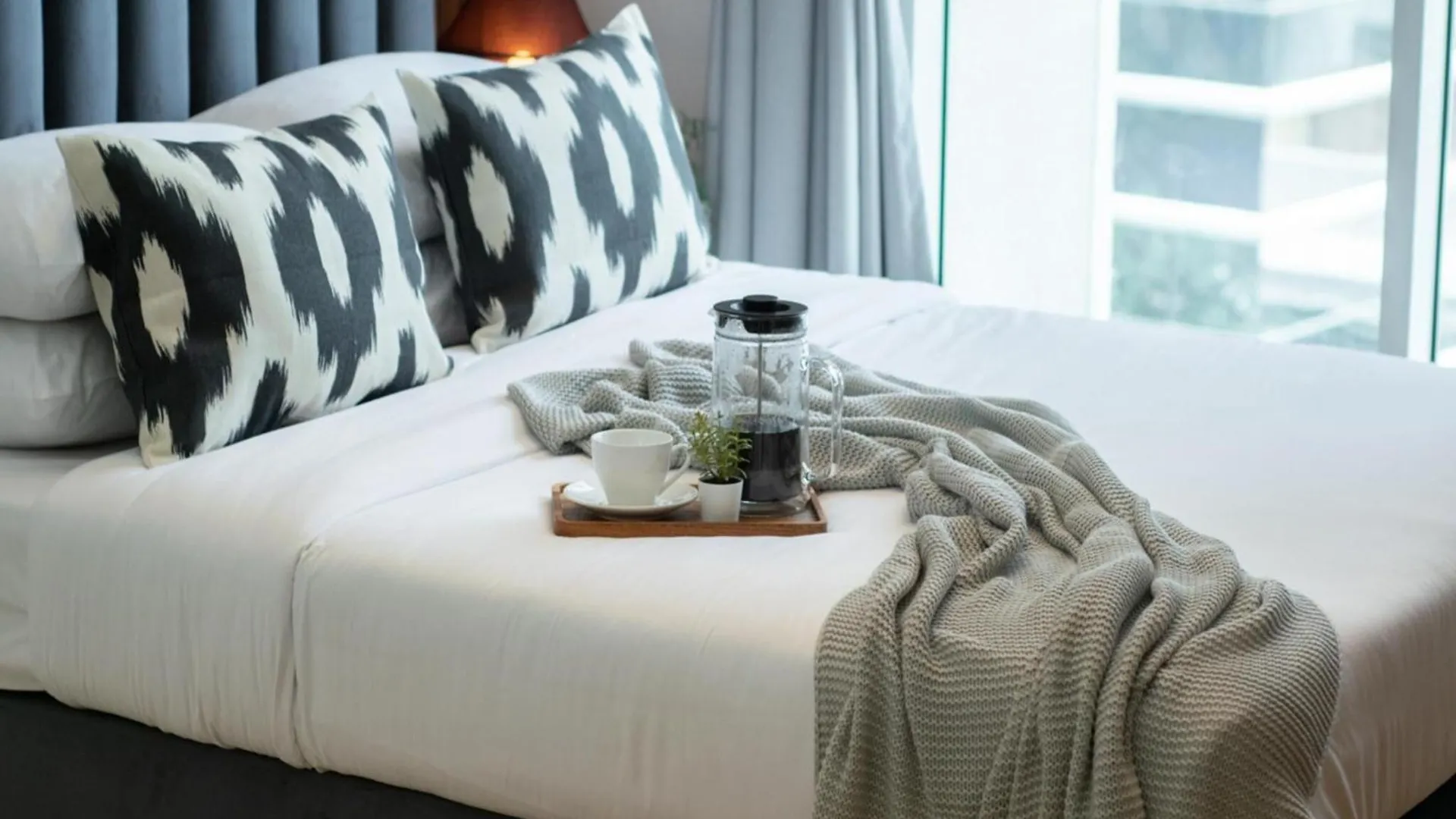 Luxe Apartments Near Dubai Mall Burj Khalifa Pool Gym Parking