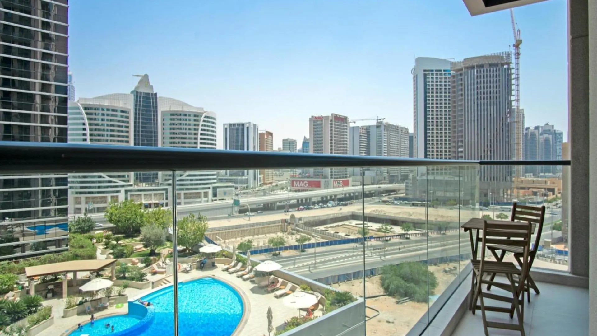 Luxe Apartments Near Dubai Mall Burj Khalifa Pool Gym Parking 0*,  Émirats arabes unis
