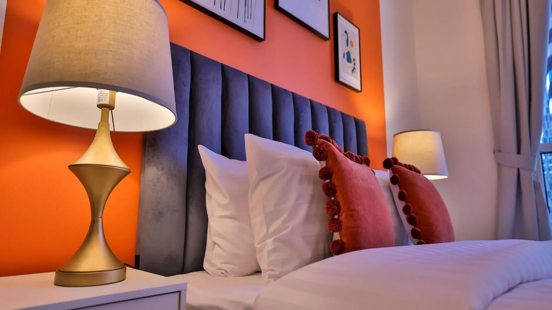 Luxe Apartments Near Dubai Mall Burj Khalifa Pool Gym Parking