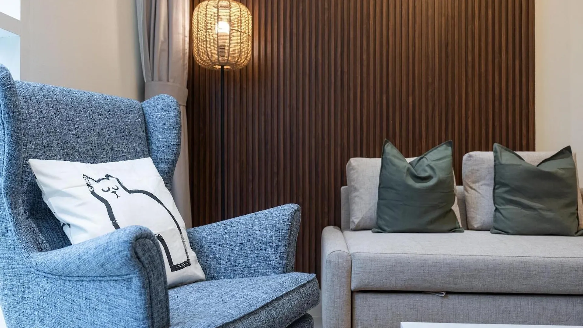 Luxe Apartments Near Dubai Mall Burj Khalifa Pool Gym Parking 0*,